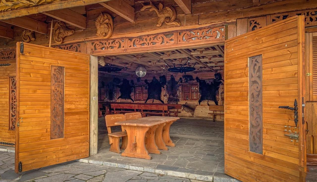 Palac Tarnowskich Ostrowiec Świętokrzyski Exteriör bild