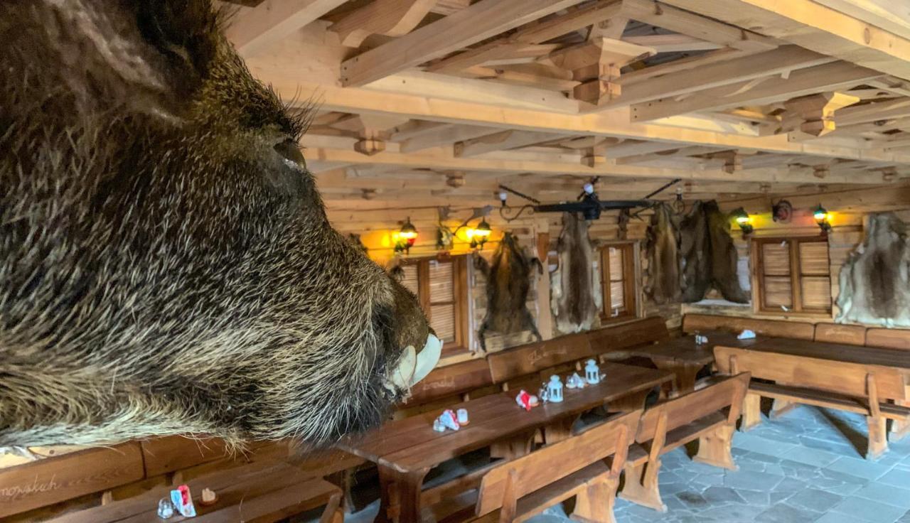 Palac Tarnowskich Ostrowiec Świętokrzyski Exteriör bild